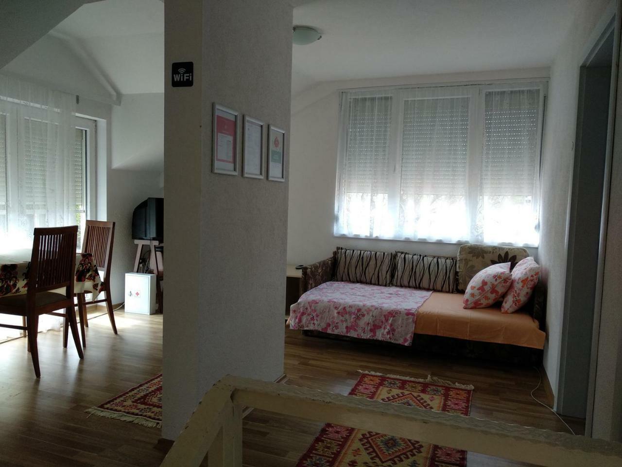 Family House Near Motorway 6 Guests 3 Bedrooms Veles Eksteriør billede